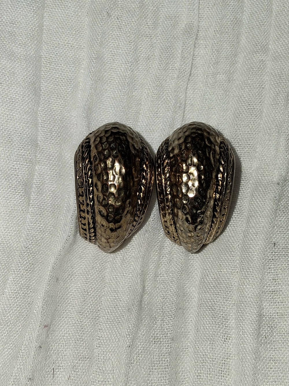 Oscar de la Renta Gold-Tone Hammered Hoop Clip-On Earrings - Picture 9 of 10